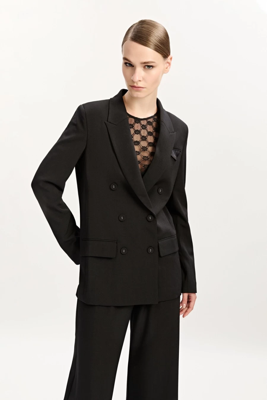 Bardot Women's Sloane Classic Black Blazer for Professional Style