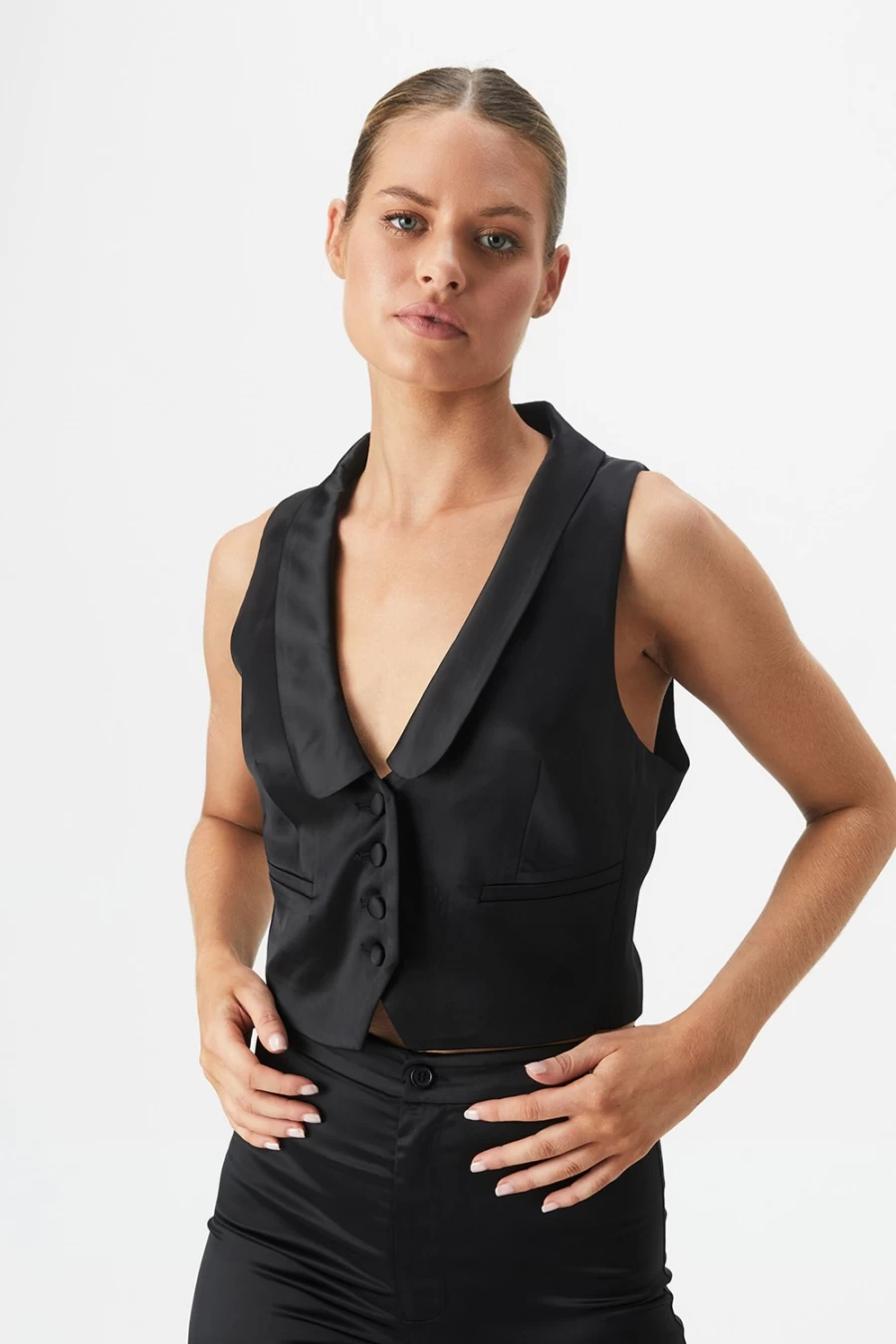 Bardot Women's Black Nyah Satin Vest - Elegant Sleeveless Top for Women